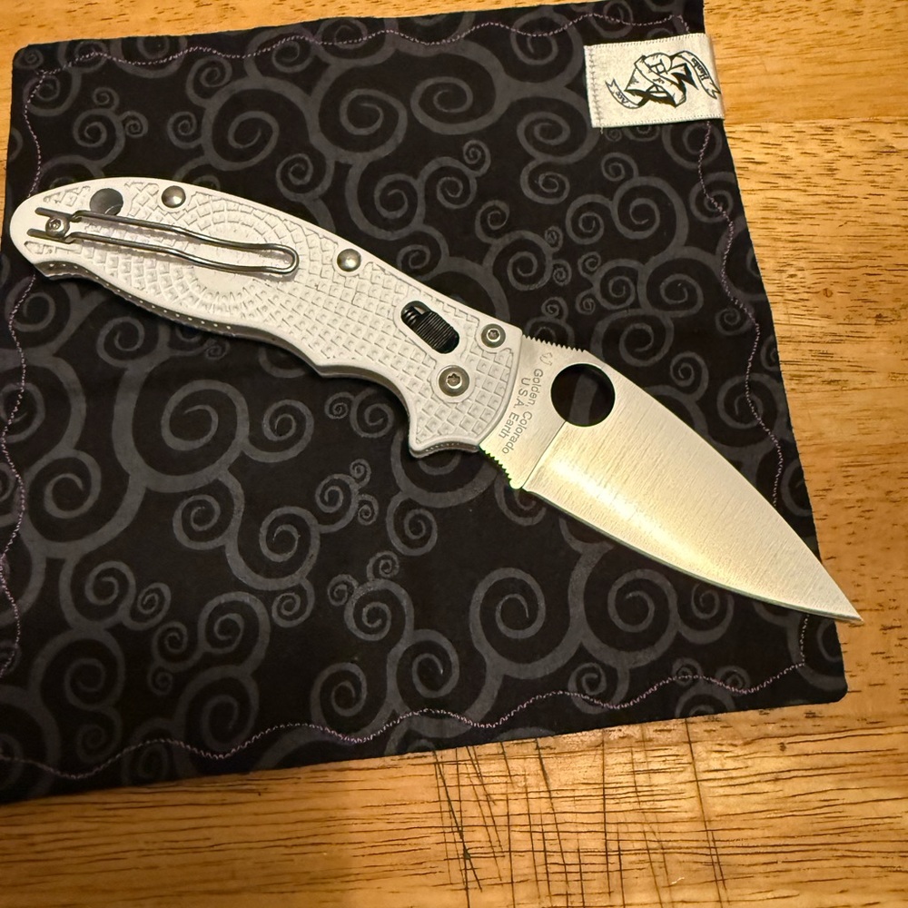 SPYDERCO MANIX 2 WHITE FRN - Picture 8 of 10